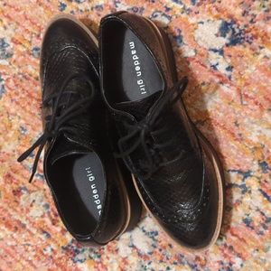 NWOT MADDEN GIRL Black G-Class Snakeskin Oxford Wedge Creeper Shoe Sz 7